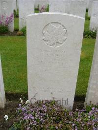 Etaples Military Cemetery - Nixon, Frank Stroner